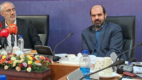 درآمدهای نفتی نسبت به سال ۹۶ کاهش ۲۰ میلیارد دلاری داشته است