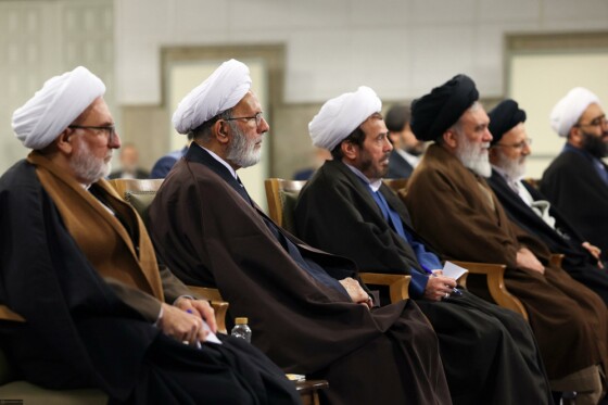 دیدار رهبر انقلاب با اعضای ستاد برگزاری کنگره بزرگداشت آیتالله العظمی میلانی