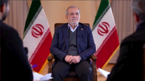 گفت وگوی پزشکیان با رسانه KHAMENEI.IR