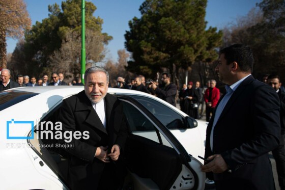 سفر وزیر امور خارجه به اصفهان