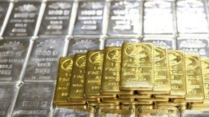 طلا بالای ۴۵۰۰ دلار ایستاد/ نقره در آستانه ۷۵ دلار