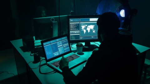 انتشار لیست ۱۱۰ صفحه‌ای مخاطبین و اسناد فساد مالی