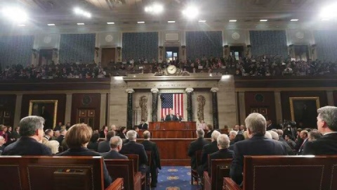 احتمال به دست آوردن اکثریت مجلس نمایندگان آمریکا در ۲۰۲۶ برای دموکراتها