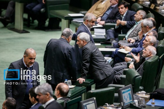 بررسی لایحه بودجه ۱۴۰۵ با حضور رئیس جمهور در مجلس شورای اسلامی