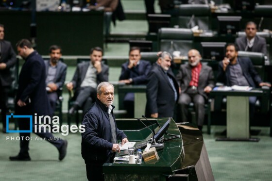 بررسی لایحه بودجه ۱۴۰۵ با حضور رئیس جمهور در مجلس شورای اسلامی