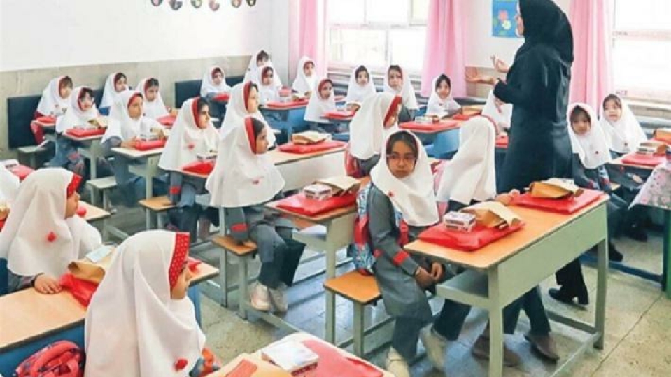 میزبانی از ۱۶ میلیون دانش‌آموز و پیشگامی تحصیل دختران در کشور