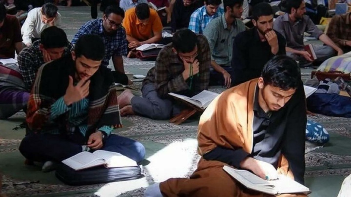 افراد دارای علائم آنفلوانزا از مراسم اعتکاف ۱۴۰۴ دوری کنند