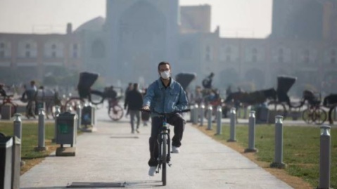 زمستان خاکستری «نصف جهان»