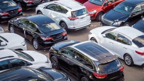 میدان‌داری واسطه‌ها در بازار خودرو