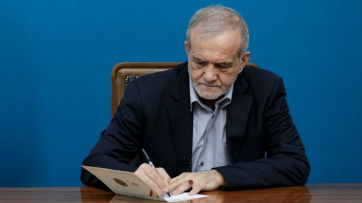 ماموریت رئیس جمهور به وزیر کشور برای گفت وگو با نمایندگان معترضان