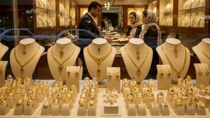 بازار طلا زیر فشار ارز و مسدودی حساب‌ها؛ قول دولت برای رفع مشکل