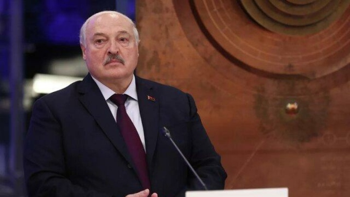 لوکاشنکو: زلنسکی پیش از آنکه دیر شود به توافق برسد