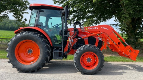 سلطان آسفالت در مقابل فرمانروای خاک