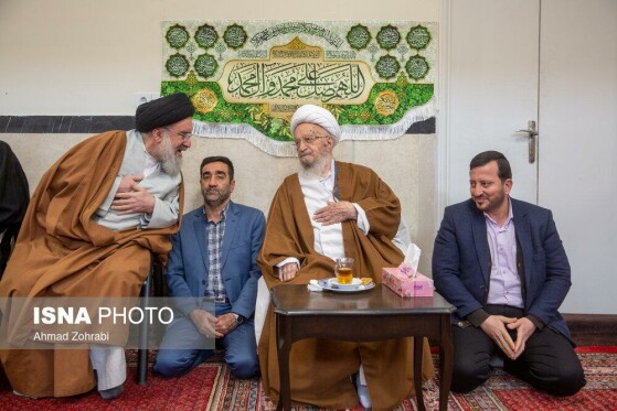 مراسم عمامه گذاری طلاب در روز میلاد امام علی(ع)