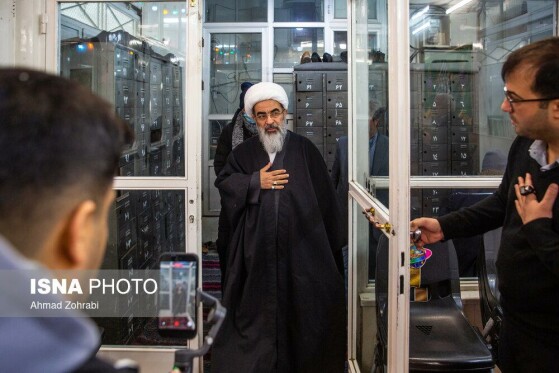 مراسم عمامه گذاری طلاب در روز میلاد امام علی(ع)