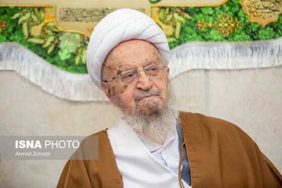 مراسم عمامه گذاری طلاب در روز میلاد امام علی(ع)