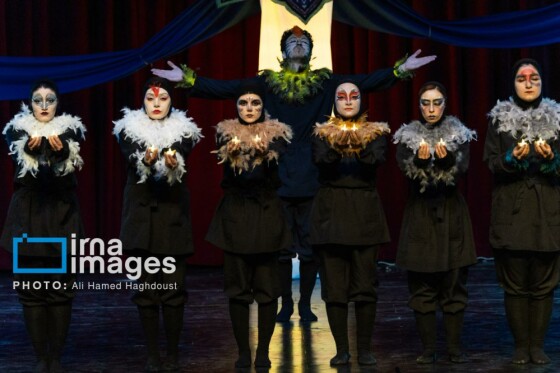 نمایش منطق الطیر