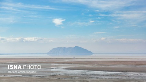 گزارش تصویری / بازگشت خشکی به دریاچه ارومیه