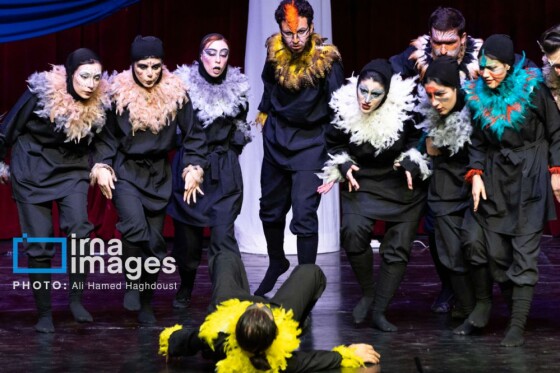 نمایش منطق الطیر