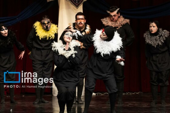 نمایش منطق الطیر