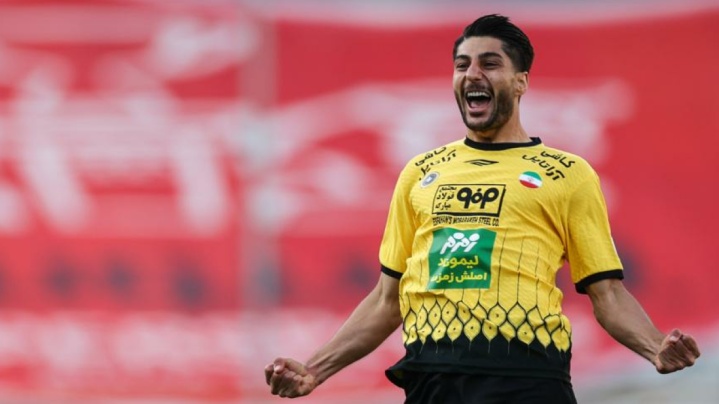 جدال سپاهان و تراکتور برای جذب محبی