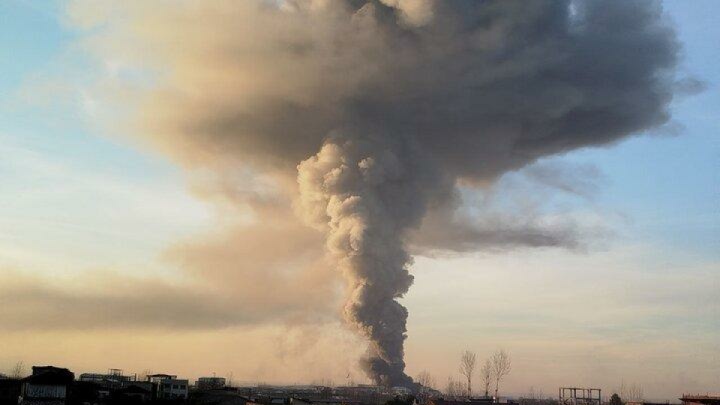 کنترل حریق در انبار ۷۰۰۰ متری شرکت کاله در آمل