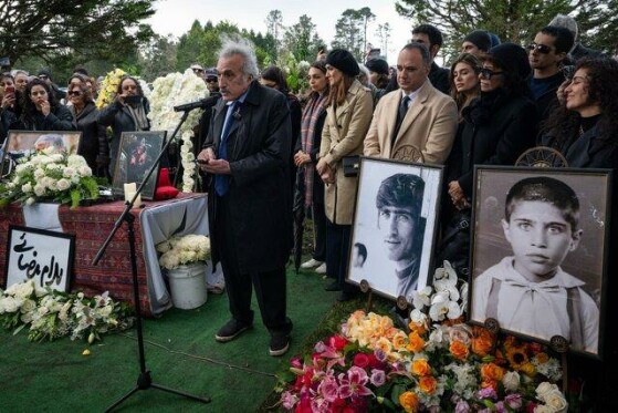 خاکسپاری بهرام بیضایی