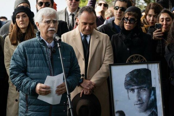 خاکسپاری بهرام بیضایی