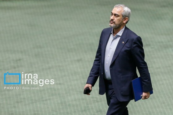 حضور وزیر اقتصاد در جلسه علنی مجلس شورای اسلامی