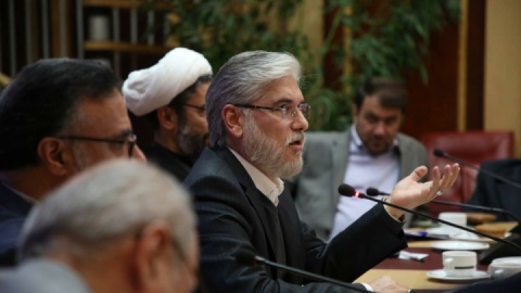 دانشگاهها به پایگاه گفتوگوی آزاد دانشجویان تبدیل شوند