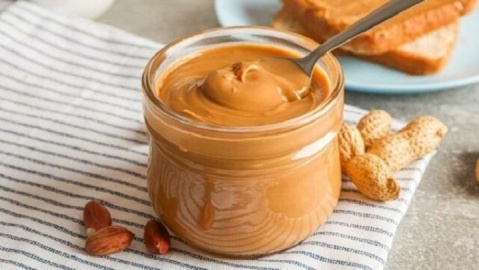 ۲۵ میلیاردی کره بادام زمینی قاچاق در جنوب تهران کشف شد