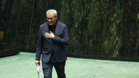 نماینده مینودشت از پاسخ‌های وزیر اقتصاد قانع شد