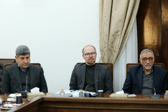 جلسه بررسی ارتقاء علم و فناوری کشور