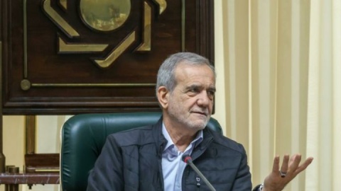 فیلم/ رئیس جمهور تا دیروقت پیگیر حل مشکلات اقتصادی و معیشتی مردم