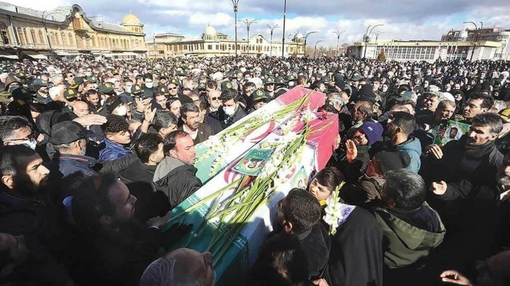 شهدای امنیت روی چشم ملت