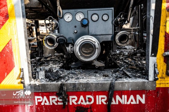 تخریب خودروهای امدادی آتشنشانی توسط اغتشاشگران