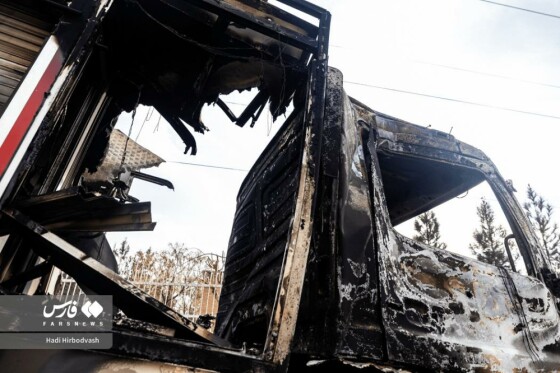 تخریب خودروهای امدادی آتشنشانی توسط اغتشاشگران