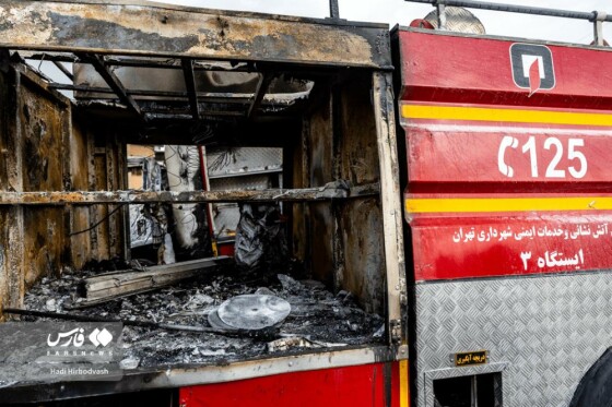تخریب خودروهای امدادی آتشنشانی توسط اغتشاشگران