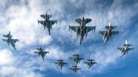 حمله هوایی آمریکا به ۳۵ پایگاه داعش