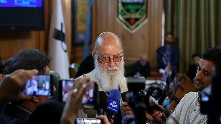 هزینه خرید اتوبوس معمولی ۲۰ میلیارد تومان است / شهرداری قلک ندارد که از آن هزینه کند