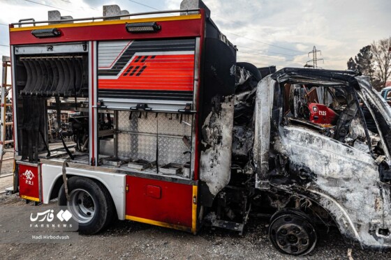 تخریب خودروهای امدادی آتشنشانی توسط اغتشاشگران
