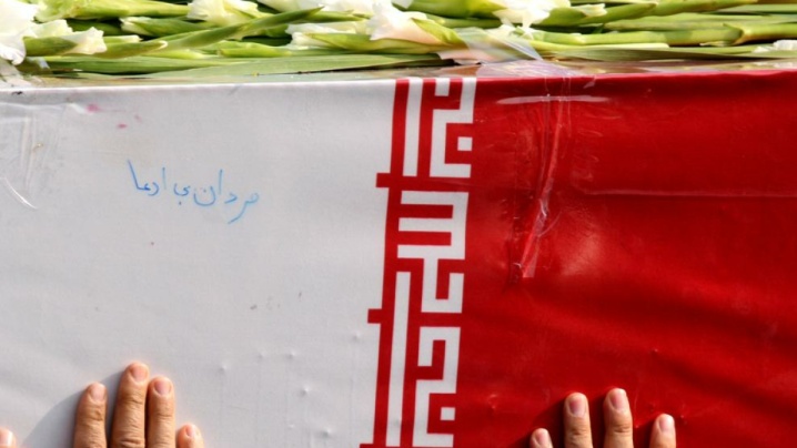 تشییع پیکر زوج شهید در همدان