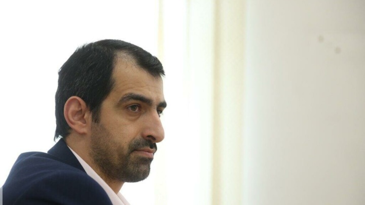 رئیس فدراسیون بسکتبال: ادامه همکاری با مانولوپولوس نیاز به تدبیر وزیر دارد