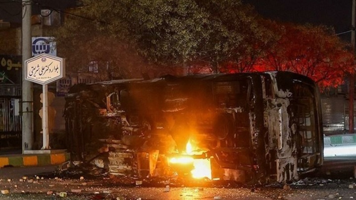 سلاح اغتشاش‌گران در ایران، از خارج تأمین شد