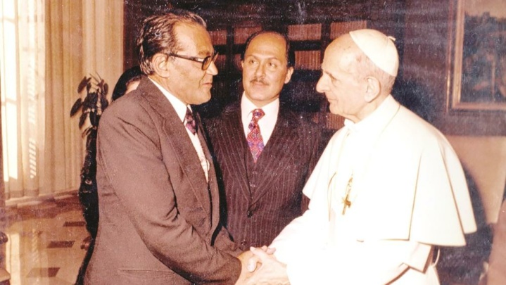 وارث حوزه و دانشگاه