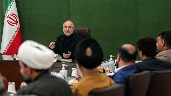 مقابله با جنگ اقتصادی برعهده ما مسئولان است