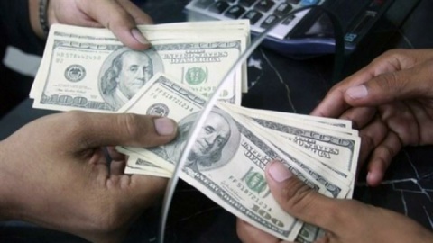 ارز سهمیه ای برگشت/فروش ۱۰۰۰ یورو با کارت ملی به افراد بالای ۱۸ سال