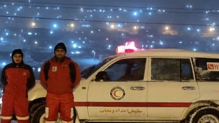 بارش برف و باران در غرب و مناطق شمالی کشور / تیم‌های عملیاتی هلال احمر به‌حالت آماده‌باش درآمدند