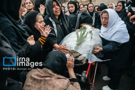 تشییع پیکر شهیده الهام زینلی در کرمانشاه