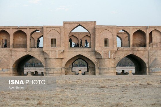 زاینده‌رود خشکید، تاریخ اصفهان تخریب!